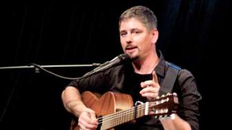 Mischa Wyss - Mundart-Chansons mit Satire Mischa Wyss - Mundart-Chansons mit Satire