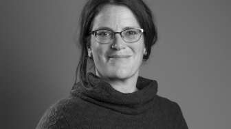 Dr. Bettina Almasi