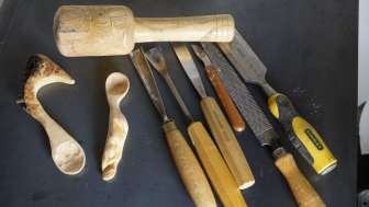 Naturena: Holzschnitzen - kunstvolle Schöpflöffel