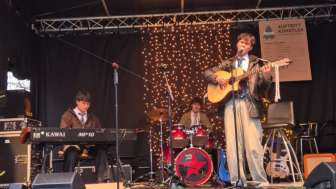 Take the Stage - kleineralsdrei Take the Stage - kleineralsdrei