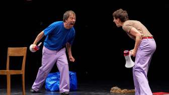 Theater Sgaramusch "Urknall" - Festival jups Theater Sgaramusch "Urknall" - Festival jups