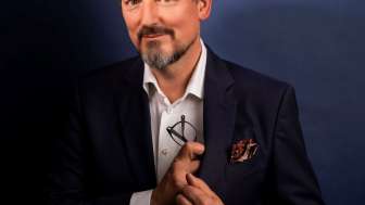 Dr. Eckart von Hirschhausen Dr. Eckart von Hirschhausen