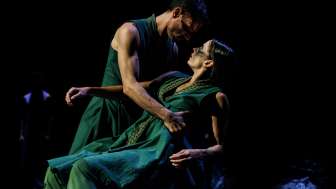 Turning of Bones © Jeanette Bak