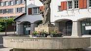 Rathausbrunnen, Thomas-Bornhauser-Brunnen