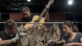 Hand im Glück: Siebe Geisse und zwei Wölf