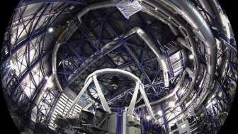 Von der Erde zum Universum - 360° Fulldome-Film.
