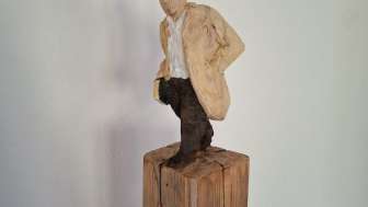 Skulptur in Holz