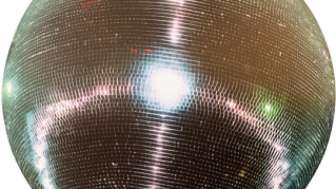 Gruftschlampen (DE) + Larsovitch (FR) + Dramachine (FR)