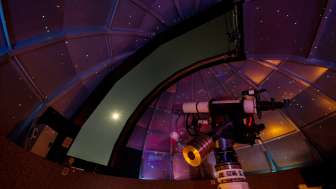 Teleskop in der Sternwarte des Bodensee Planetariums in Kreuzlingen.