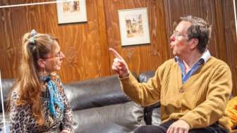 Schneuwlys machen ein Theater