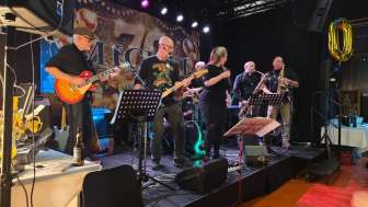 Experience the band 3