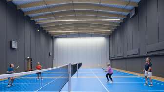Badmintonspielen in der neuen Halle © Stephan Trösch