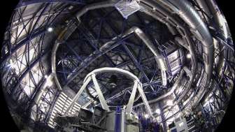 Von der Erde zum Universum - 360° Fulldome-Film.