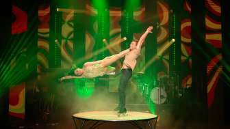 Wintergarten Varieté Berlin: 90's Forever - Hits & Acrobatics