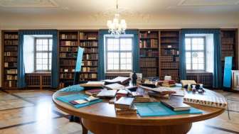 Öffentliche Führung in der Eisenbibliothek
