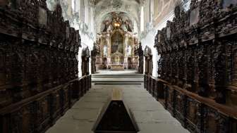 02 Chorgestühl MG 2542 A Rohner